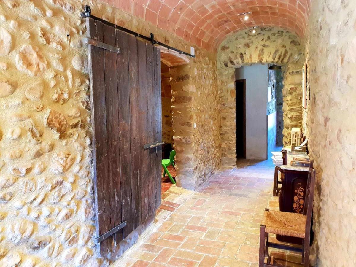 Masia Para Grupos Con Piscina Privada28 Pax Cabanelles Exterior foto